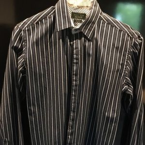 Men’s size small casual shirt